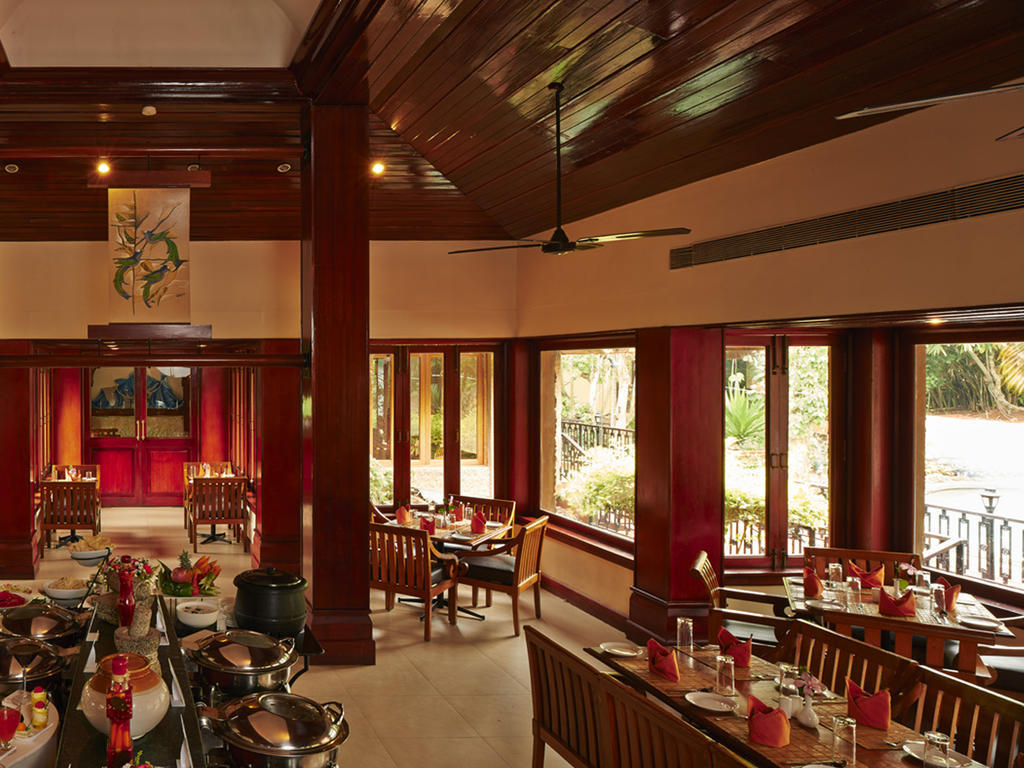 Club Mahindra Thekkady Ξενοδοχείο Εξωτερικό φωτογραφία