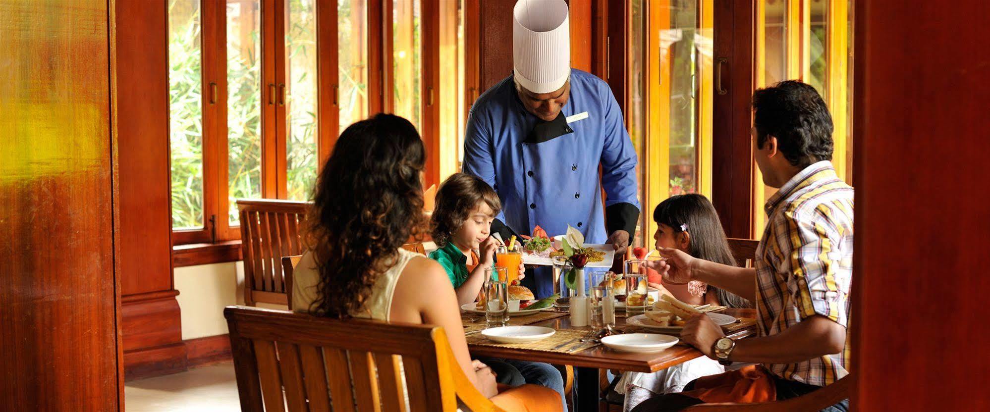 Club Mahindra Thekkady Ξενοδοχείο Εξωτερικό φωτογραφία
